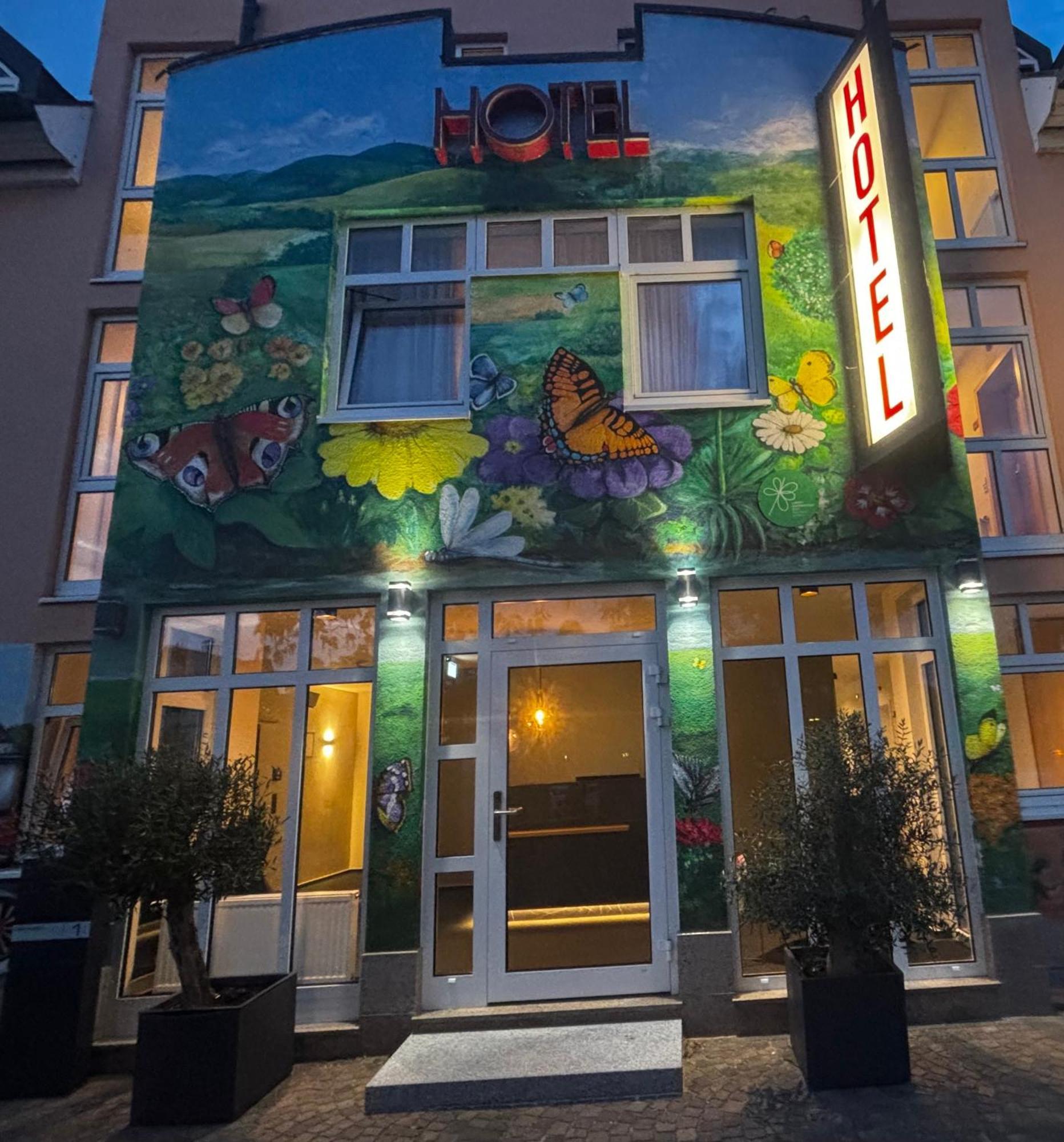 Hotel Am Stadthaus Нойенбург-ам-Райн Экстерьер фото