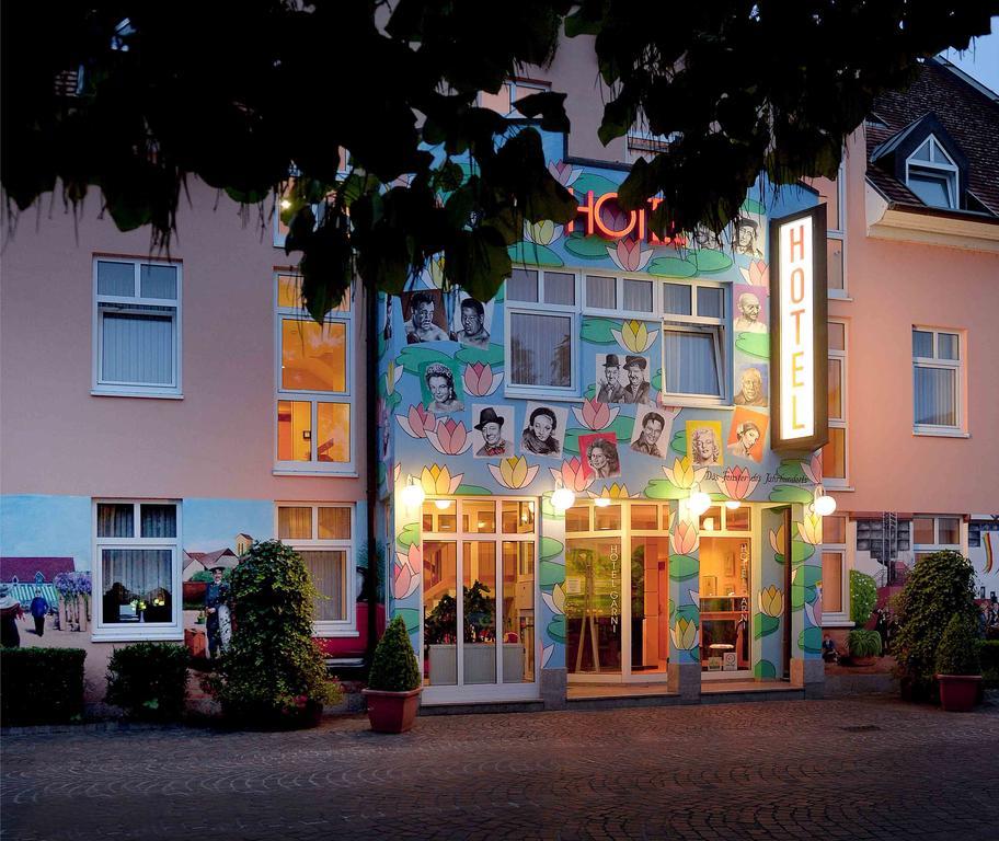 Hotel Am Stadthaus Нойенбург-ам-Райн Экстерьер фото